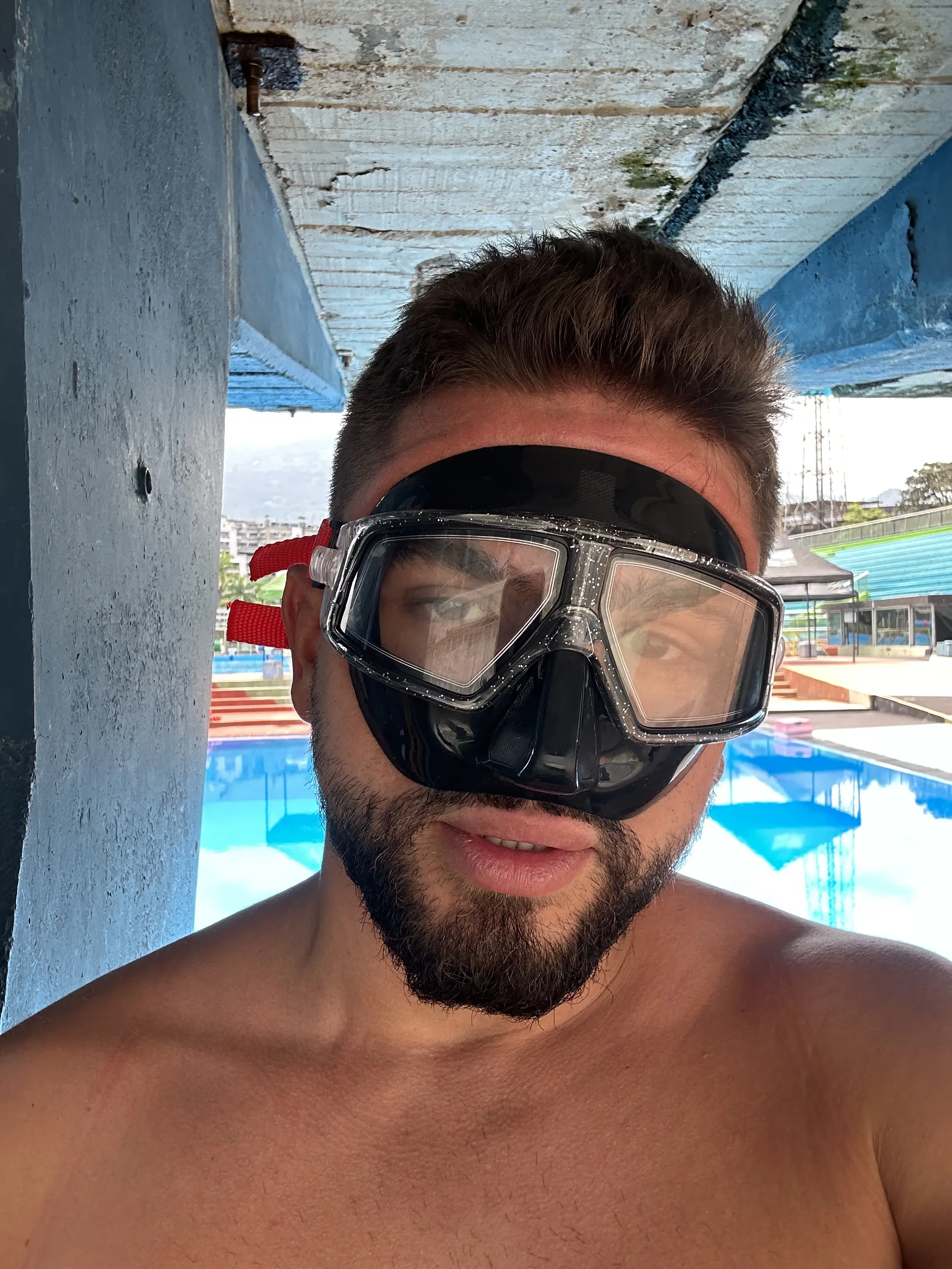 migue-bajo-el-agua