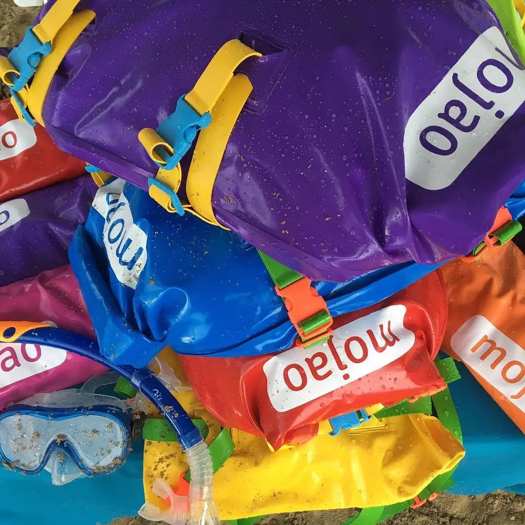 Bolsa seca para aventuras acuáticas en Medellín | Mojao