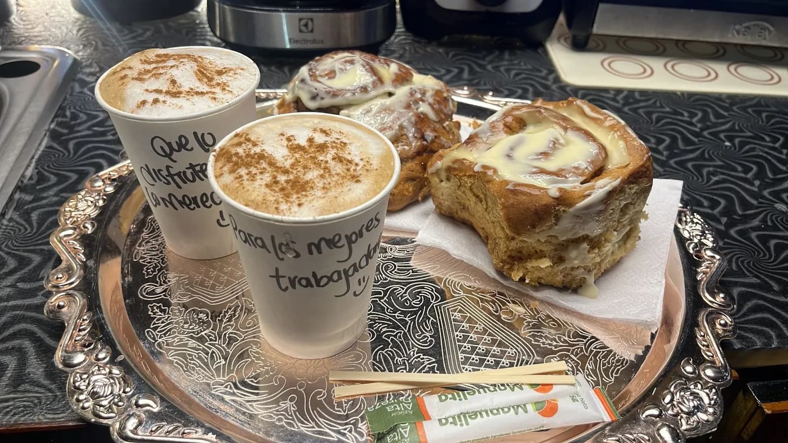 Café artesanal en el Parque de los Deseos Medellín | Café Monet de Laura Tabares - imagen 1