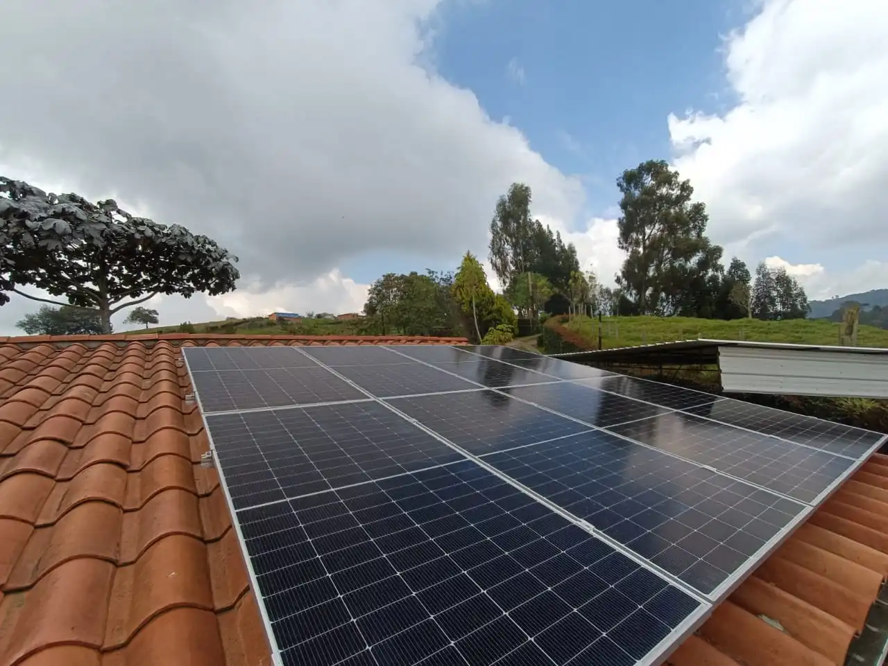 Energía Solar en Medellín: Guía Completa con Voltai Energía